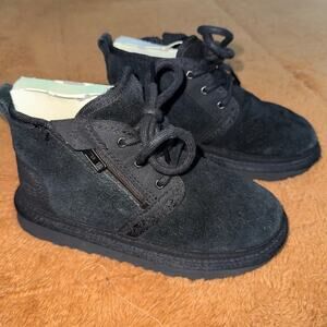 UGG Neumel II Black Suede Lace-Up Boots Size 1 Youth